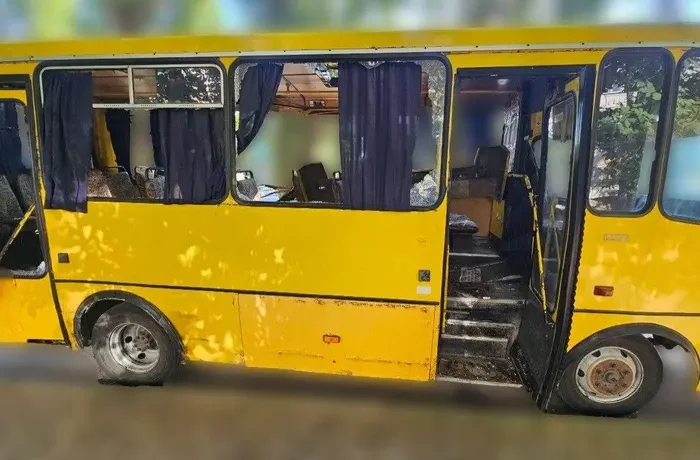 Окупанти атакували дроном маршрутку в Херсоні: загинули люди (фото)