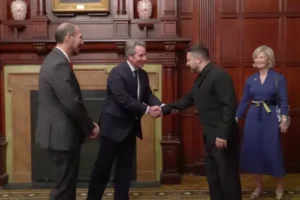 Зеленський зустрівся з командою оборонної компанії, яка виробляє ракети для Patriot