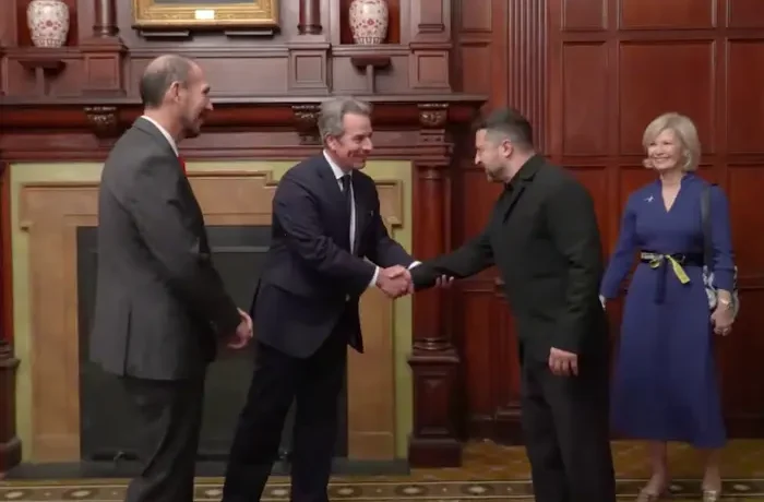 Зеленський зустрівся з командою оборонної компанії, яка виробляє ракети для Patriot