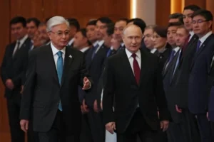 Росія випросила у Казахстану гуманітарну допомогу бензином