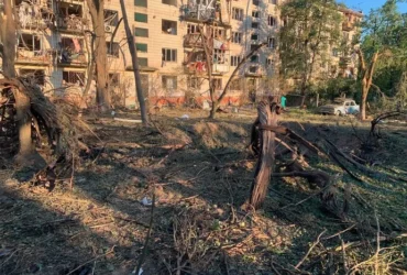 Ракетний удар на Нивках: вибухова хвиля пошкодила будівлі та станцію метро (фото)