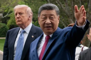Politico: Європейці розриваються між Америкою та Китаєм