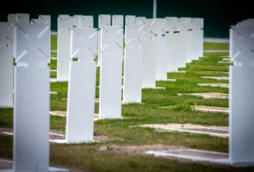 Національне військове кладовище пояснило провали біля могил «природнім просіданням ґрунту»