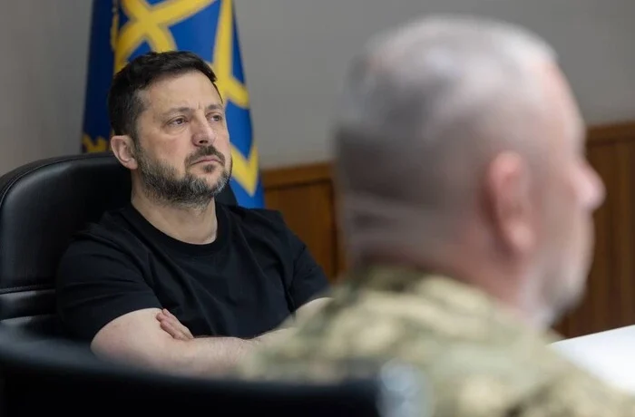 Зеленський зібрав нараду з командирами ЗСУ