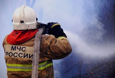 Дрони влаштували вогняне фаєр-шоу на НПЗ «Роснєфті» у Саратові