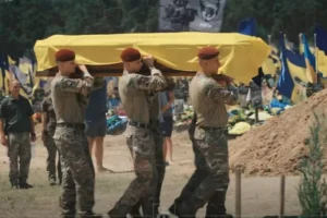 У Миколаєві попрощалися з командиром 154 ОМБр, якого знайшли застреленим