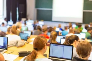 Названо найдешевші спеціальності в українських університетах у 2026 році