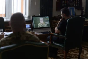 Зеленський після доповіді генерала Ніколюка анонсував посилення бригад і корпусів на сході