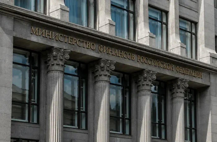Удари дронів посилили тиск на економіку Росії – Politico