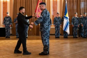 Президент зустрівся з воїнами ВМС та відзначив їх держнагородами