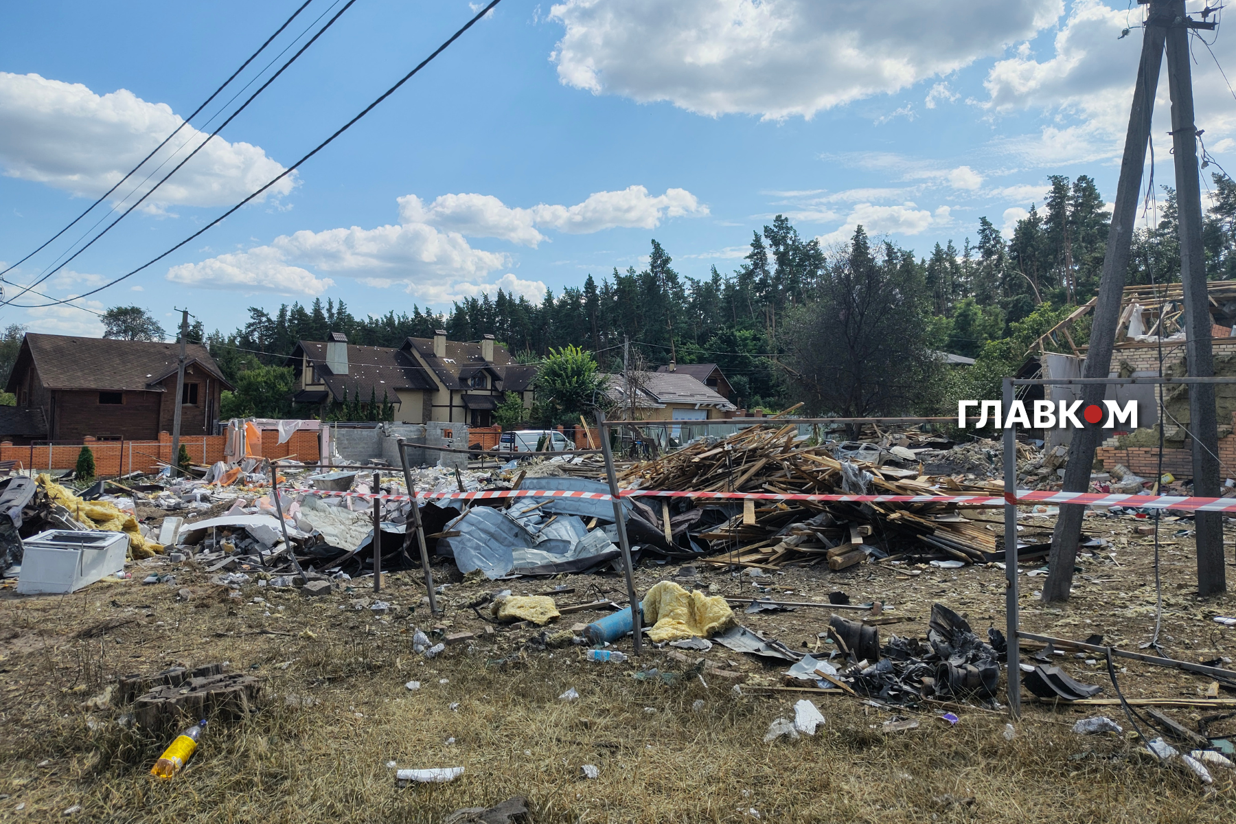 Ракети влучили у приватний сектор, розташований впритул до місця проведення збройної виставки