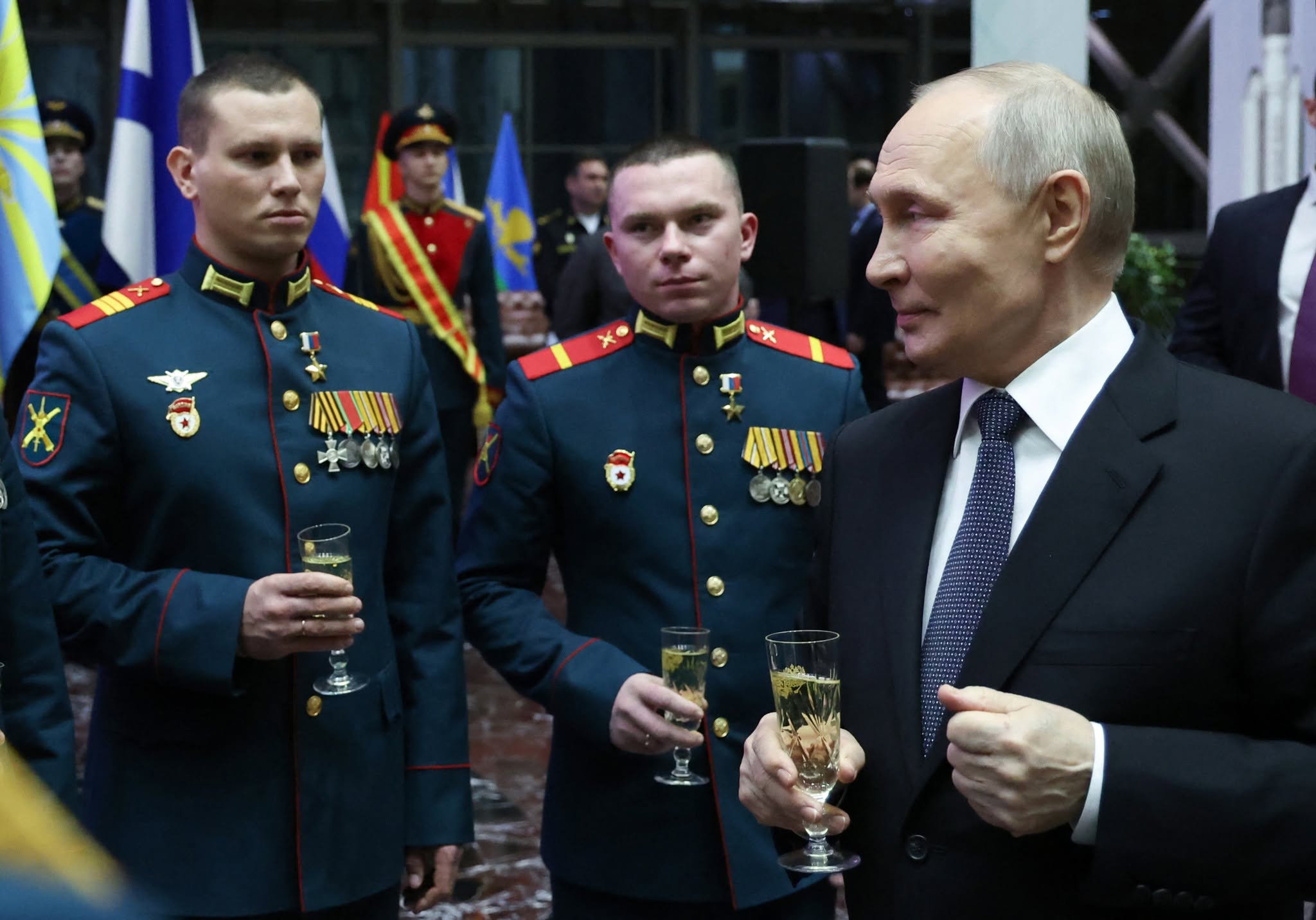 Суми під масованим ударом: четверо загиблих, Путін зганьбився фейком про Костянтинівку: головне за ніч 4 липня фото 3