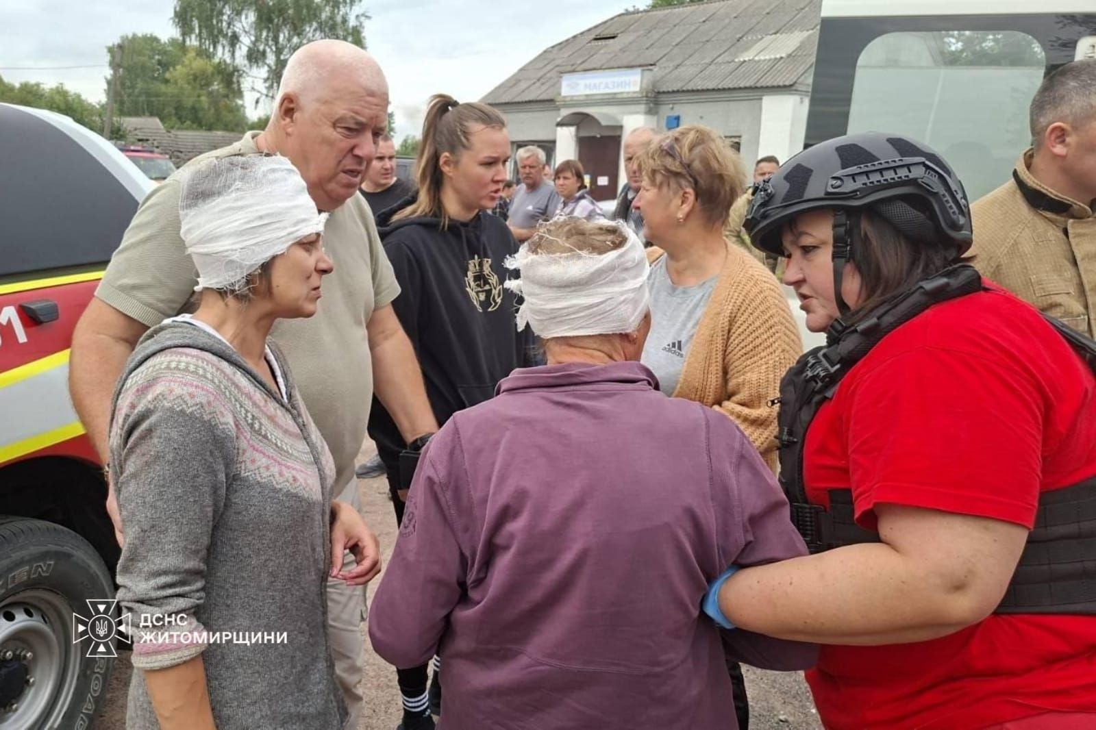 На Житомирщині РФ атакувала аграрне підприємство: серед постраждалих є діти фото 3