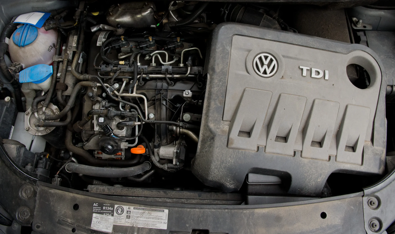 2015 року Volkswagen опинився у центрі скандалу з маніпульованим ПЗ авто з дизельними двигунами