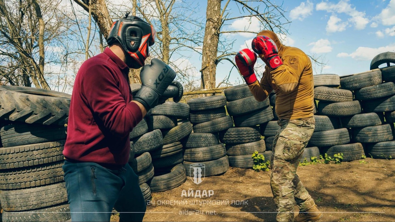 Айдарівці у спарингах «один на один» тренують не просто м’язи, а бійцівський дух