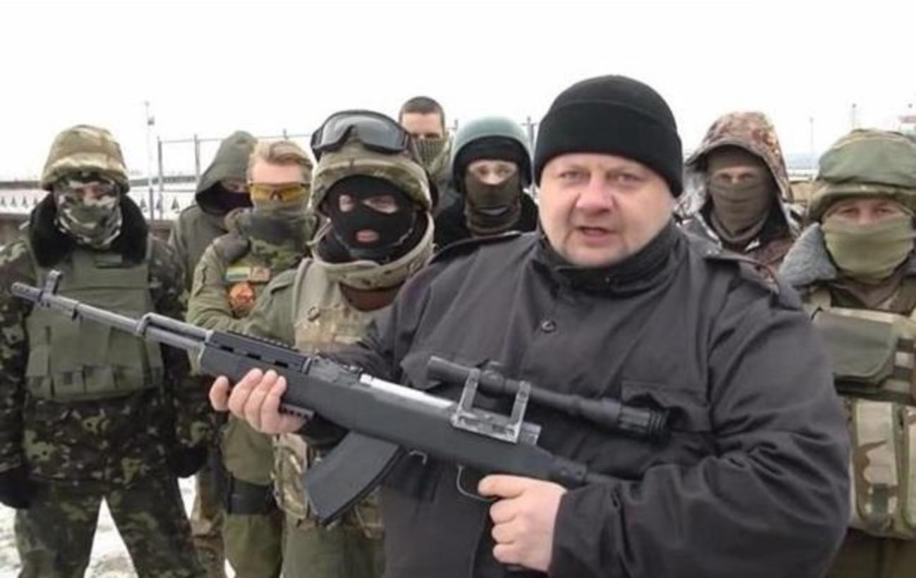 З радикального націоналіста, який розстрілював портрети Кадирова, Ігор Мосійчук перетворився у «голуба миру»