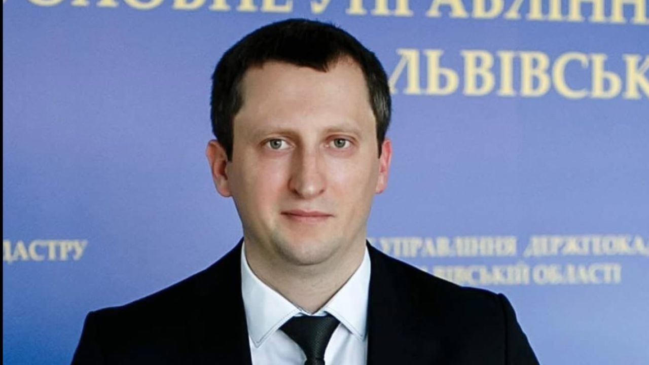 Керівника Держгеокадастру Львівщини затримано на хабарі у $30 тис. працівнику НАЗК фото 3