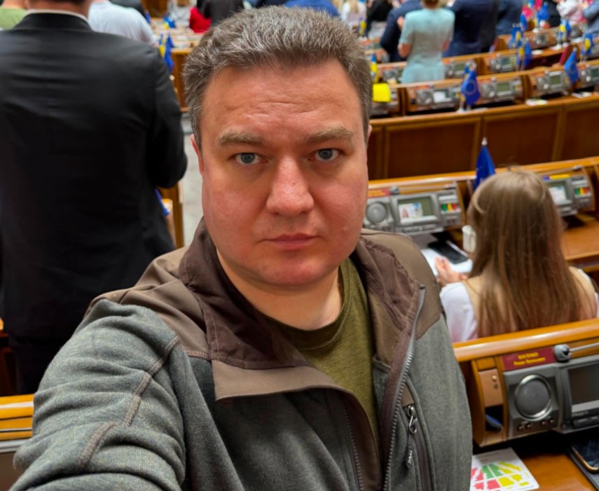 Ексміністр транспорту нардеп Віктор Бондар переконаний: у майбутнього прем’єра буде карт-бланш на пів року