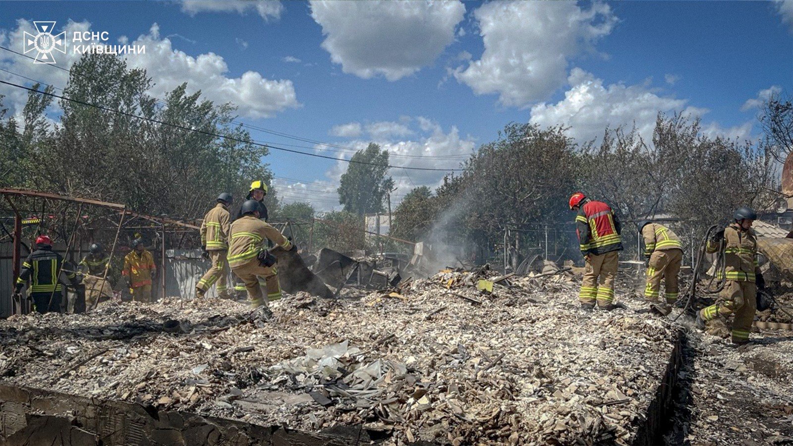 Російський удар по Вишневому: стали відомі масштаби руйнувань (фото, відео) фото 2