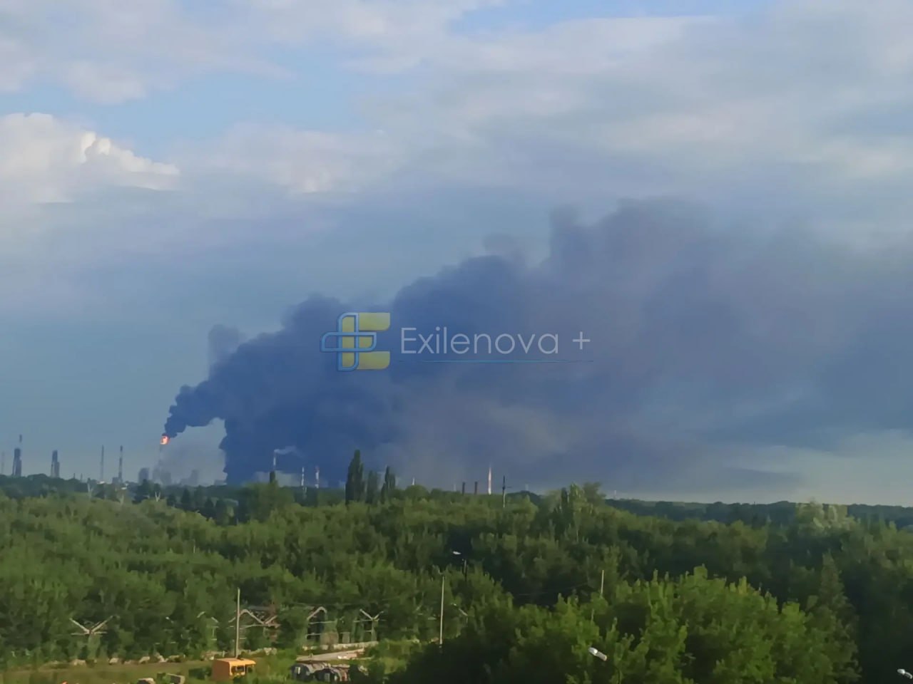 Вибухи від Башкирії до Криму: дрони атакували НПЗ та підстанцію (фото, відео) фото 2