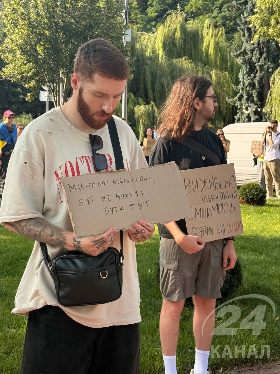 Картонковий майдан повертається? Фанати Федорова збираються у різних містах України (фото) фото 4