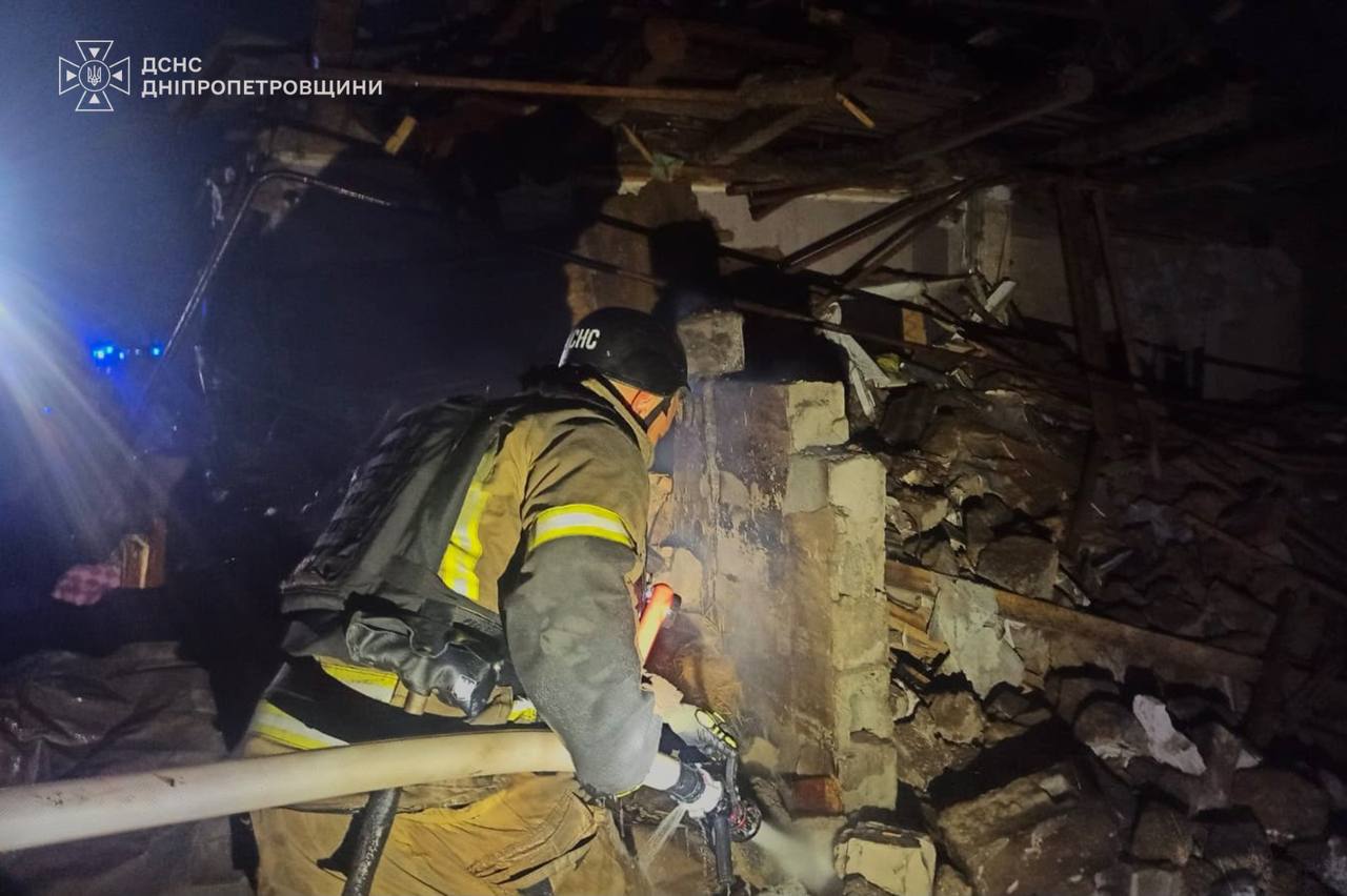З'явилися кадри будинку, де через російську ракету загинула багатодітна сім'я фото 5