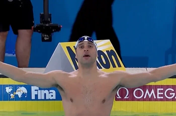 Квартиру олімпійського чемпіона знищив вогонь, доки він встановлював рекорд на Іграх Співдружності