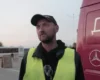 «Мого сина просто вб’ють». Відомий український волонтер поїхав до Росії після погроз ФСБ