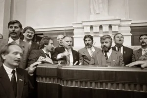 Нардепи, які голосували за Незалежність України, матимуть підвищену пенсію. Але є нюанс