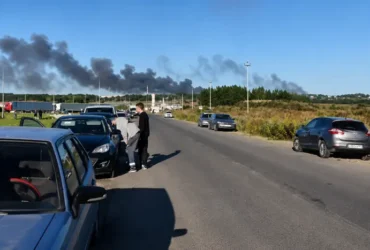 Ярославський НПЗ опинився під атакою дронів: на території спалахнула пожежа