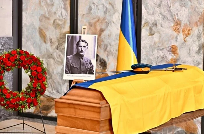 Останки Євгена Коновальця ексгумували у Роттердамі: що буде далі