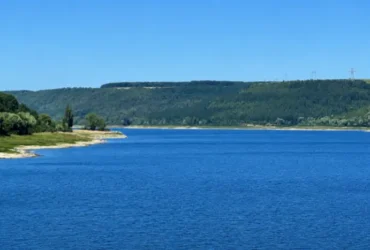 Запас води у Дністровському водосховищі впав до історичного мінімуму