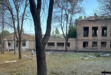 Пошкоджена через атаку гімназія у Києві 1 вересня не відкриється: де навчатимуться діти