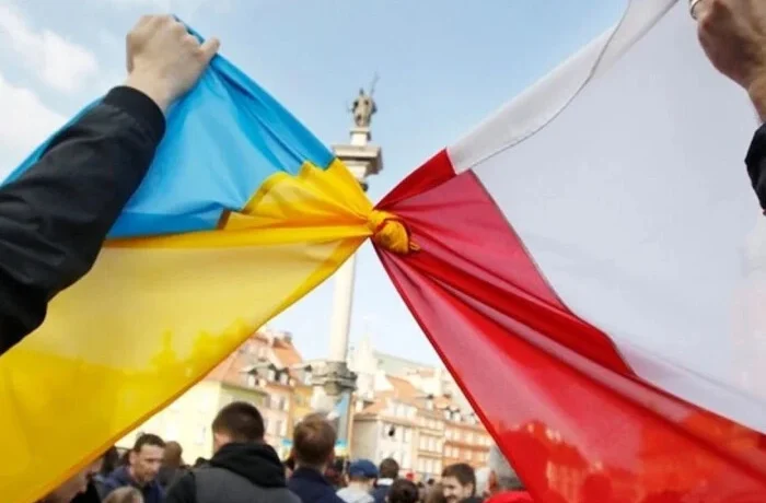 «Економіка зупиниться». Польський урядовець відповів на заклики депортувати українців