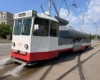 У Києві спецтрамваї рятують колії від деформації під час спеки (фото)