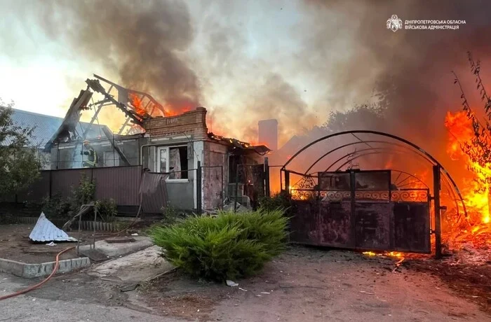 Росія вдарила по Дніпропетровщині: загинула людина, 14 постраждалих