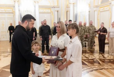 Президент вручив нагороди захисникам і рідним загиблих військових