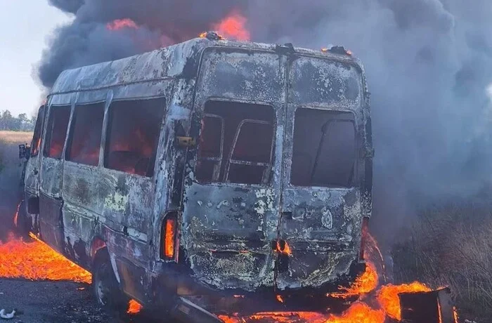 Росія вдарила по рейсовому автобусу з людьми: багато поранених