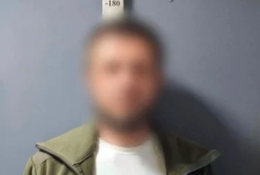 У Києві п’яний чоловік влаштував стрілянину біля багатоповерхівки