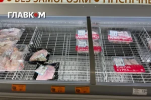 У магазинах Миколаєва помітний дефіцит деяких продуктів. Фоторепортаж
