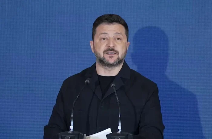 «Жити з Україною одним життям»: Зеленський про нові вимоги до українських дипломатів