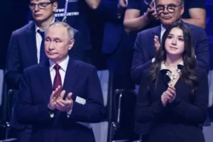 Союз ковзанярів прокоментував допуск до змагань прихильниці Путіна Валієвої