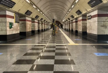 На станції метро «Сирець» з’явилося нове зонування для укриття під час тривог