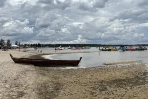 Славетні озера українського Полісся обміліли. Науковець пояснив, чому винен Лукашенко