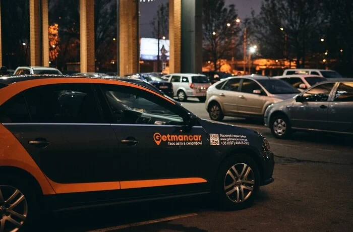 Коли подобова оренда авто у Києві вигідніша за таксі