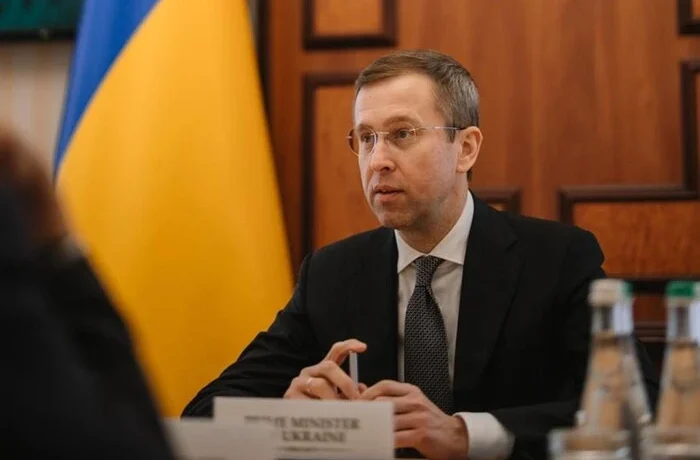 Кабмін готує зміни для роботи під час тривоги, комендантську годину теж переглянуть