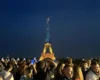 Ейфелева вежа у Парижі засяяла жовто-синіми кольорами до Дня Незалежності України