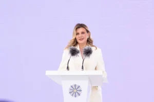 Зеленська презентувала «Глобальний словник стійкості». Чому ініціатива підняла на вуха соцмережі
