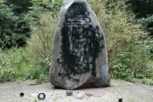 У Польщі вандали осквернили місце пам’яті українських воїнів