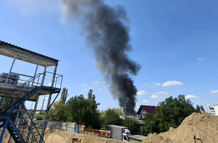 У Бортничах спалахнула масштабна пожежа (фото, відео)